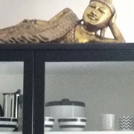 Apartment Glam In *